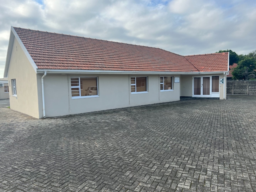 Commercial Property for Sale in Vincent Eastern Cape